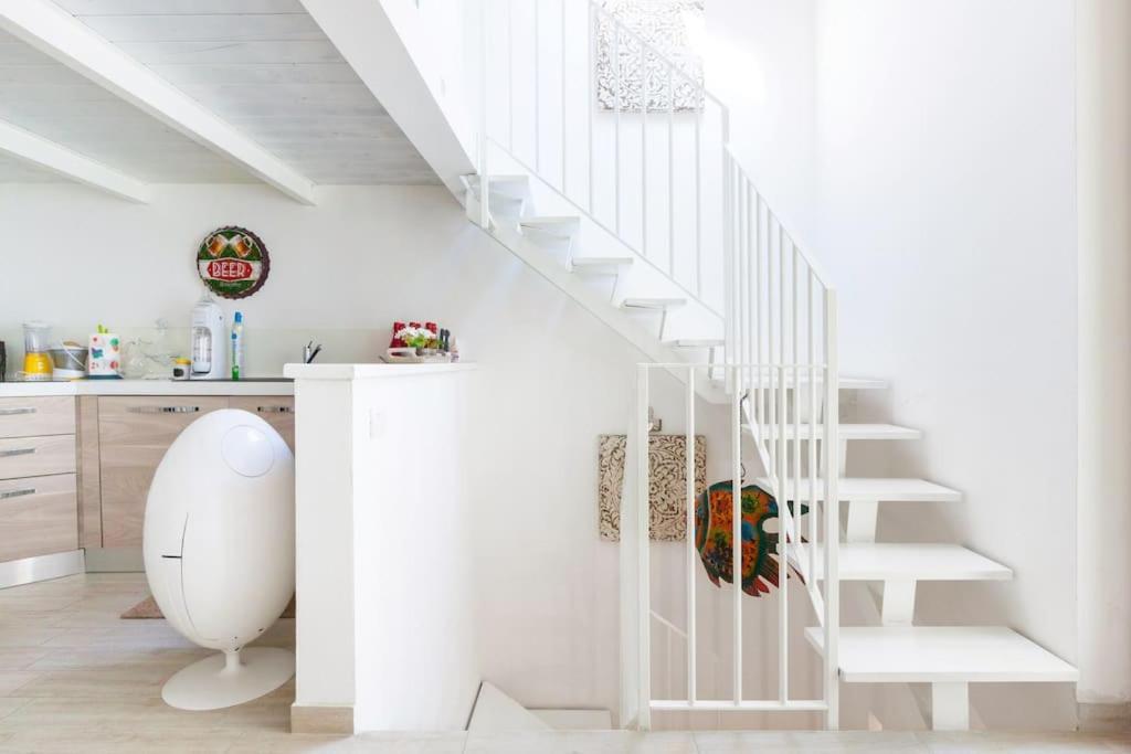 Elegant Triplex Townhouse With Luxe Terrace Apartamento